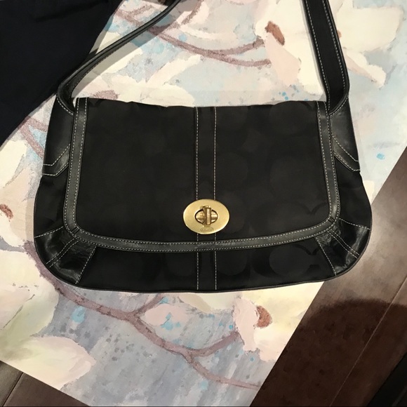 Coach purse - Picture 1 of 5